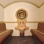 Royal Hotel