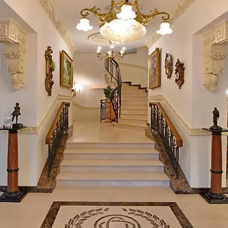 Hotel Royal 3*