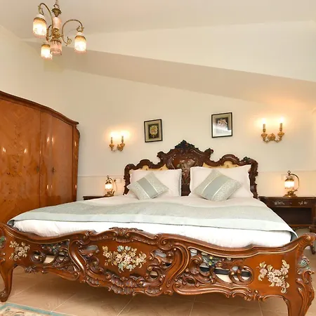 Royal 3* Várna