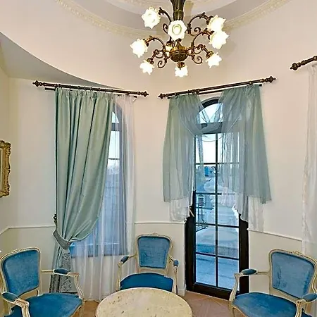 Hotel Royal