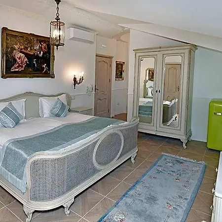 فندق Royal 3*