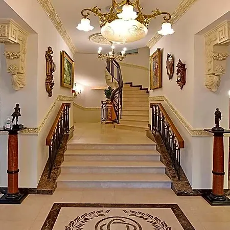 Royal 3* Varna