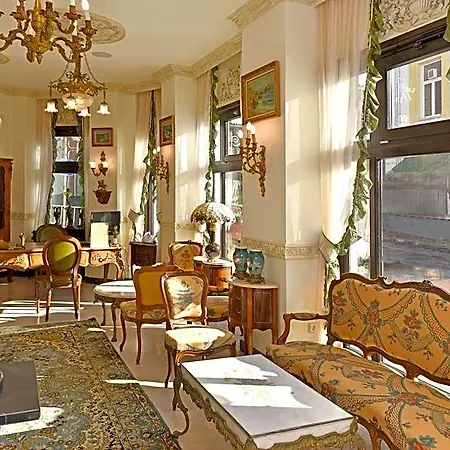 Royal فارنا