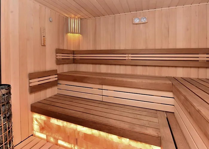 Royal فندق فارنا