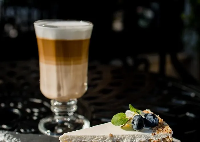 Royal فندق فارنا